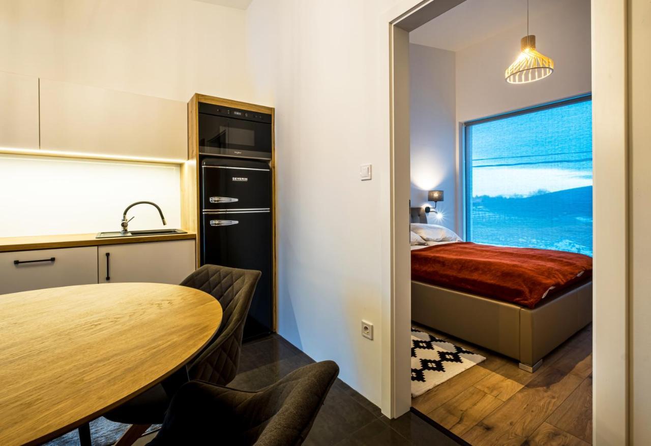 Appartement EPL Luxury à Eplény Extérieur photo