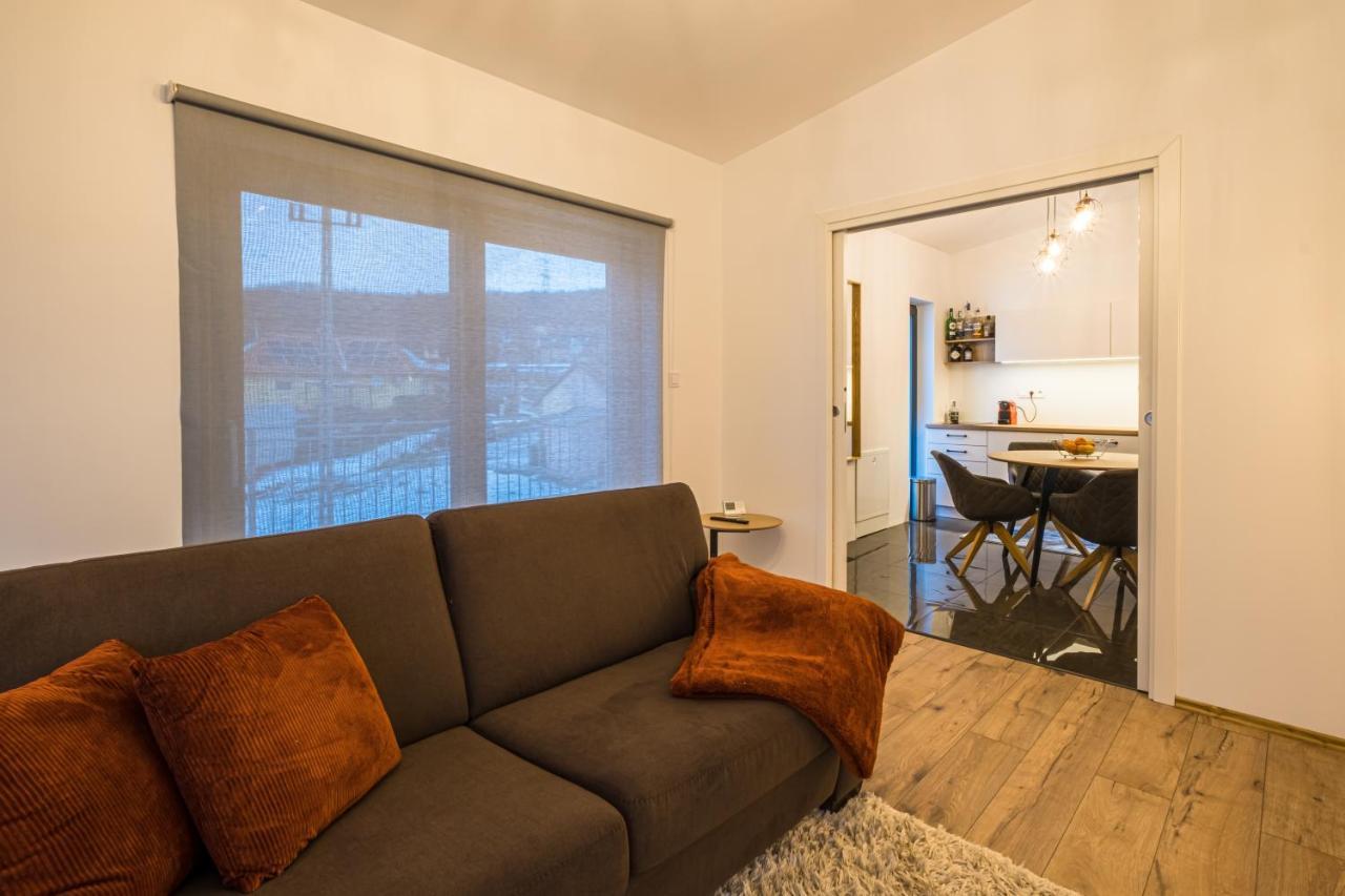 Appartement EPL Luxury à Eplény Extérieur photo